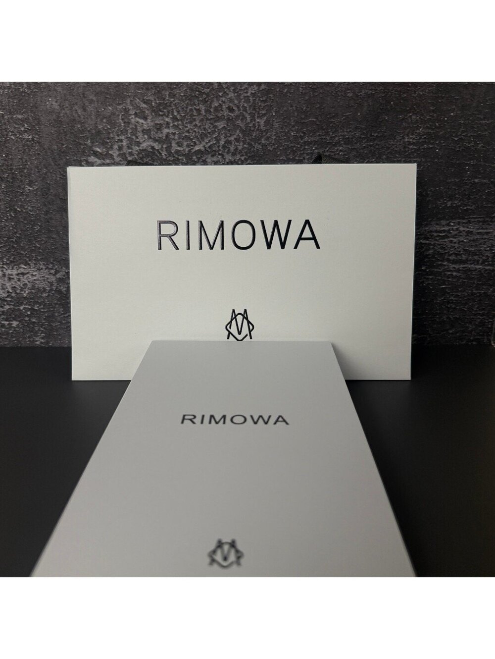 🛸 RIMOWA Silver iPhone 16 Pro Max Aluminum Metal Case Grooved Luggage Style - Picture 4 of 13